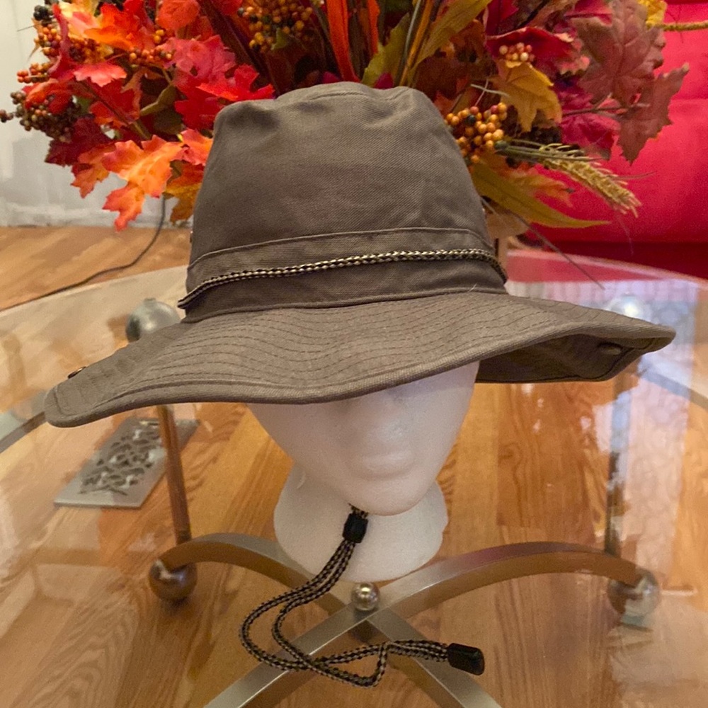 REI Bucket Hat Sz. Med Organic 100 Cotton Side Snaps